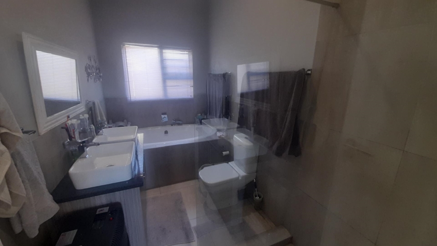 3 Bedroom Property for Sale in Melodie North West
